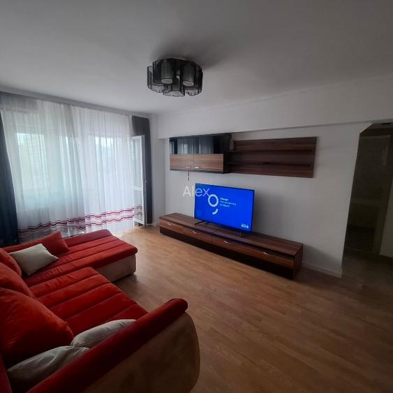 INCHIRIEZ APARTAMENT  3 CAMERE RENOVAT CAMPIA LIBERATII  - 3