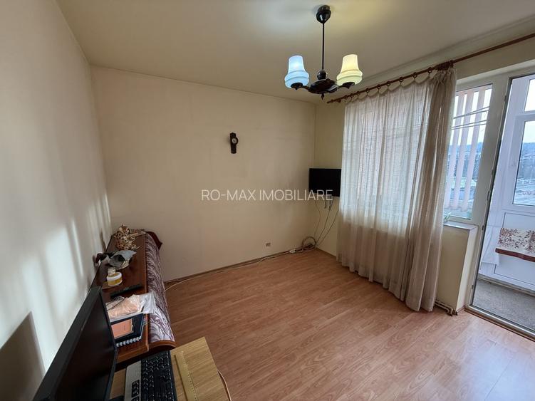 Apartament 3 camere 60 mp etaj 2 - Campina ,langa OMV - 8