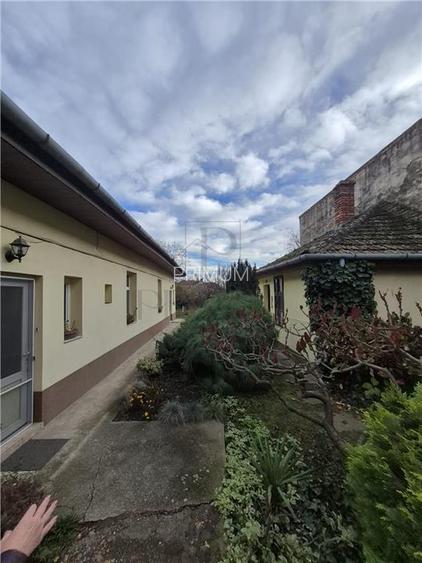 Oportunitate in Timisoara - 880mp teren - doua case - ideal  locuinta - investit - 2