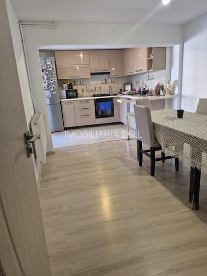 OCAZIE UNICĂ DE INVESTIȚIE – Două case + spațiu comercial de vânzare! - 6