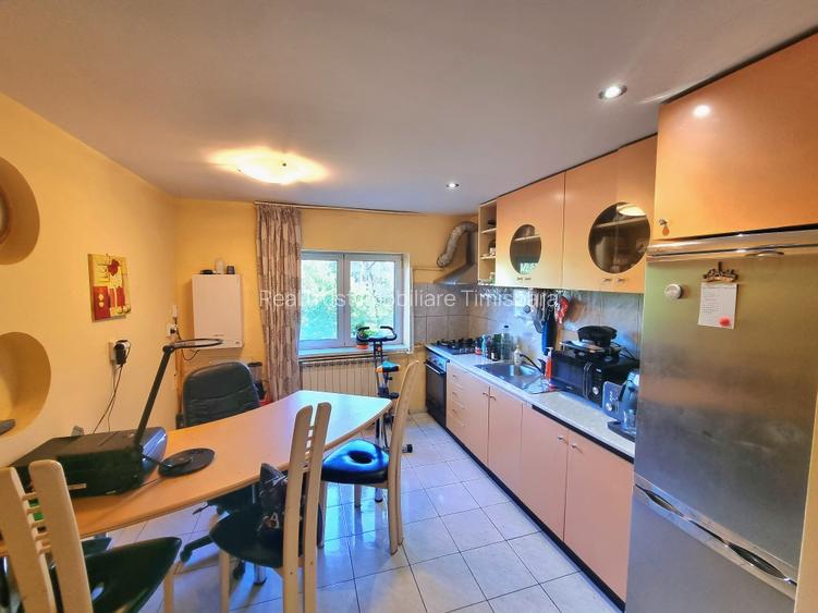 Apartament 3 camere, foarte spațios, et.2/8, zona Steaua, la cheie! - 3
