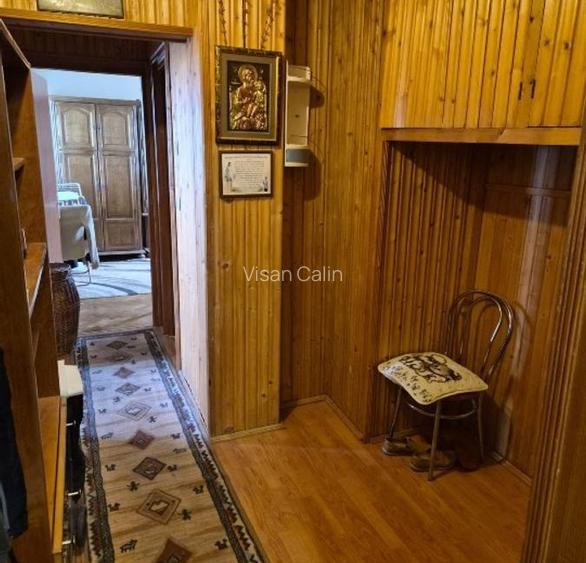 3 camere decomandat 66 mp + 2 balcoane, etaj 6/10, Parang 17, mobilat clasic - 9