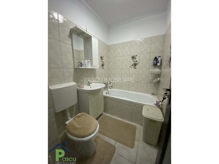 GIURGIULUI, str. Zetarilor, bloc 2018, cf. I, 38 mpu, centrala proprie - 5