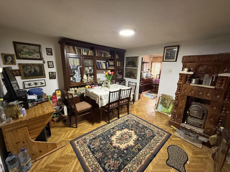 Casă corp C1 84mp + casă corp C2 51mp+garaj+ grădină și teren 889mp - 9