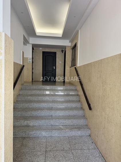 De vanzare Garsoniera,  Universitate Metrou, sector 2 - 7