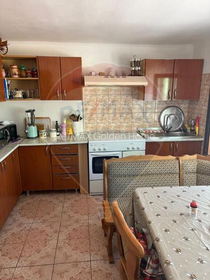 Casă cu 7 camere de vânzare in apropiere de Focsani - 5