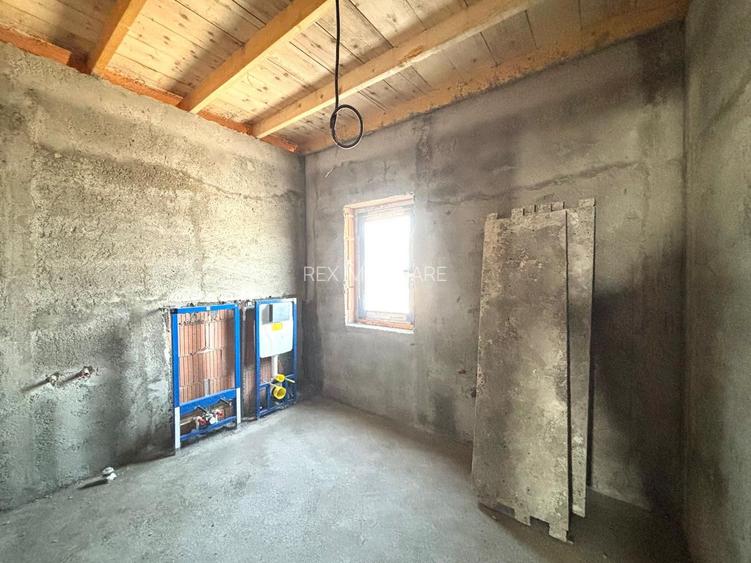 Duplex la cheie- Sanmihaiu Roman- 990e/mp - 8