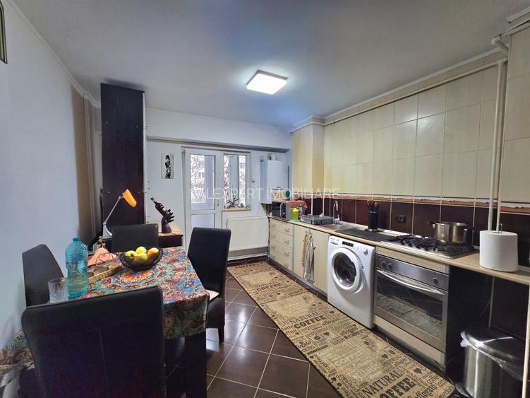 Calea 13 Septembrie,2 cam,et.3,decomandat, supraf 64mp, centrala proprie. - 14