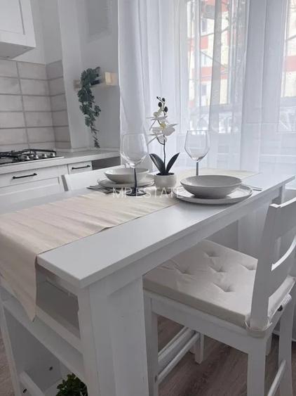 Garsoniera Spatioasa / 7 minute Metrou Mihai Bravu - 7