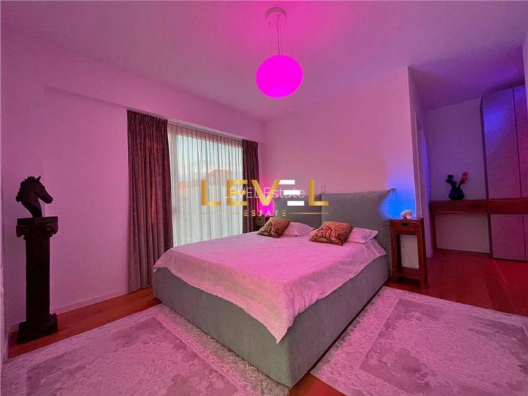 [VIDEO] Triplex Penthouse | 50 SQM Terrace | 2 Parking Spaces | Philips HUE - 26