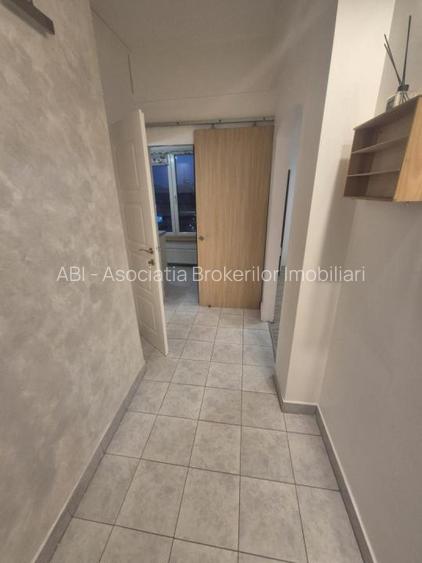 Piata Romana | 1 min metrou | doua camere | centrala bloc - 11