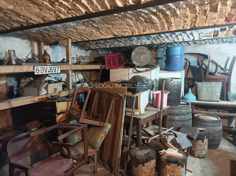 Casa 4 camere libera la vanzare zona Central - 21