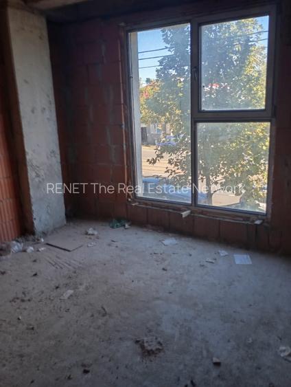 Vând bloc locuințe colective la roșu, stradal – Șos. Chitilei - 8