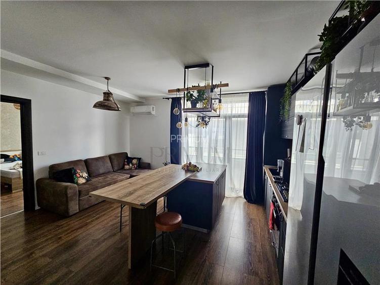 Dumbravita Central - 3 Camere - Et 2/2 - Centrala proprie - Clima - 2 Locuri par - 2