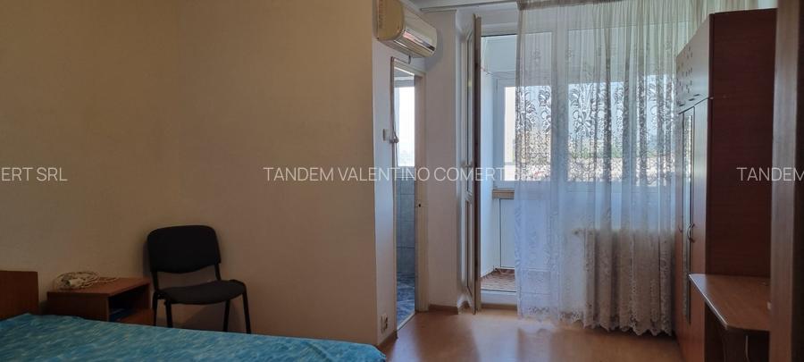 Titan , 5 munte Piata Trapezului - 9