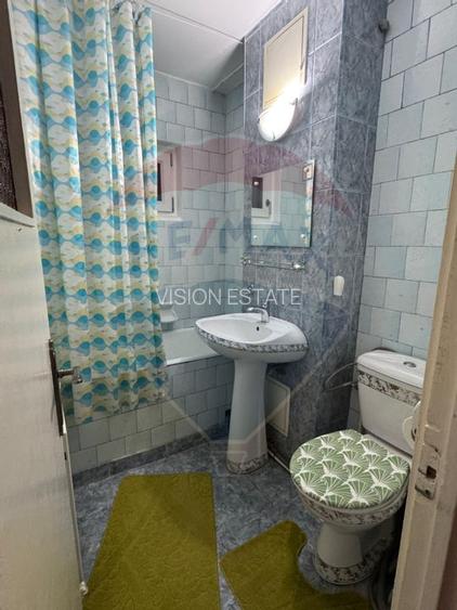 Apartament cu 3 camere de vânzare în zona Craiovita Noua - 10