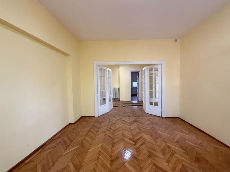 Ultracentral Ploiesti – parter de vila cu sarmul anilor ’50