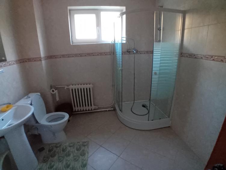 Vila 365 mp si teren aferent 5000 mp Batca Doamnei