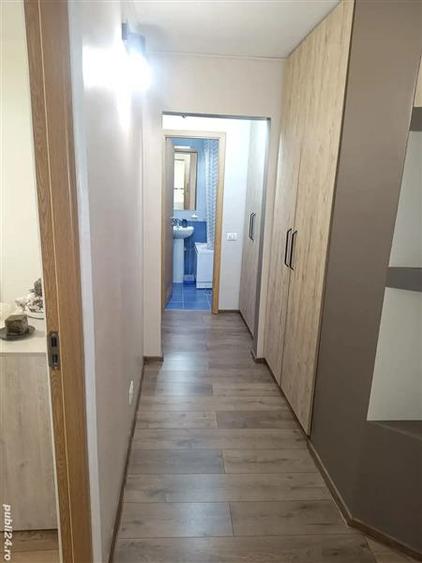 Decomandat, etaj 1 cu 2 bai si 2 balcoane