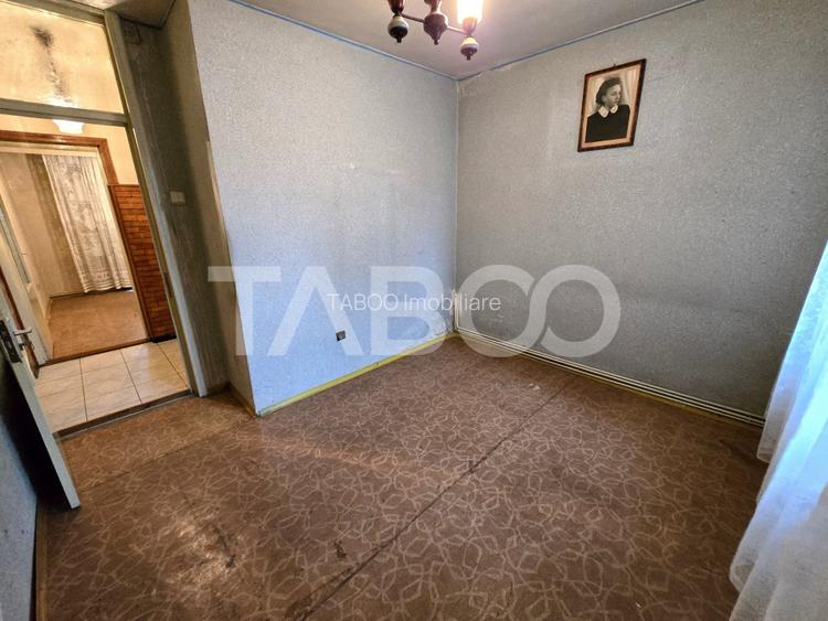 Apartament decomandat 4 camere 4 balcoane 2 bai etaj 1 Central Sibiu - 18