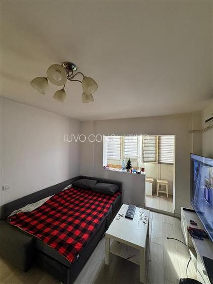 Vanzare Apartament 3 camere Semidecomandat Bld. Obregia - 11