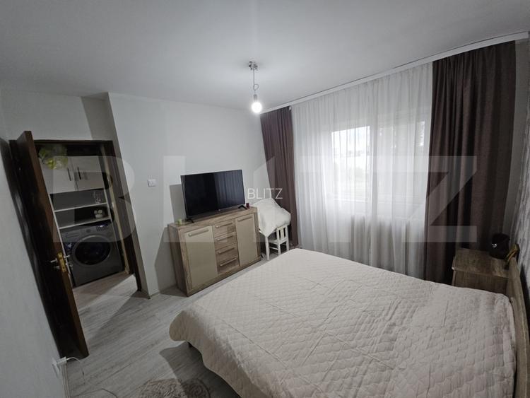 Apartament 3 camere decomandat - renovat, zona Nicolina - 2