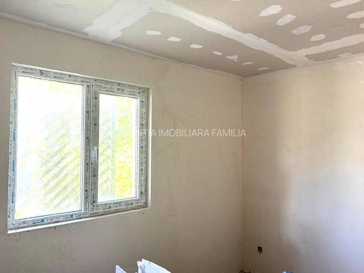 48.000 Euro casa+teren (in concesiune) 804 mp in com Branistea - 7