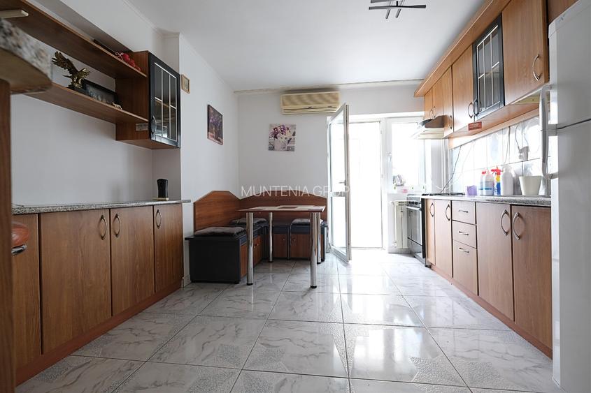 Cal. CALARASILOR, apartament 2 camere decomandate, mobilate si utilate, etaj 6/8 - 11