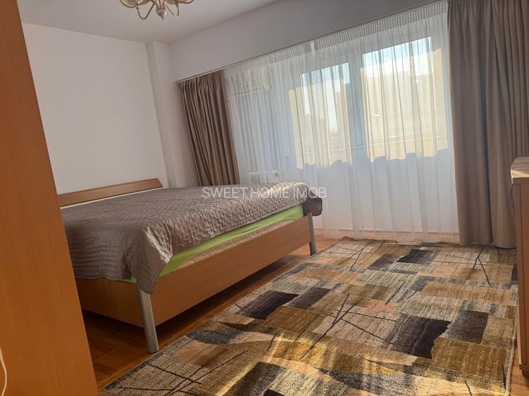 Unirii-piata alba iulia - 4