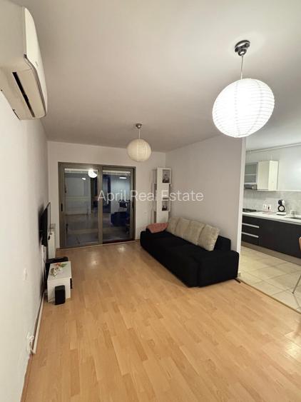 Planorama,Colentina,ap.2 camere, et.5,60mp,mobilat modern,loc parcare 650euro - 4
