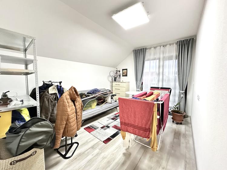 Casa individuala spatioasa, 5 camere, 610 mp teren - Dumbravita - 5