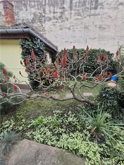 Oportunitate in Timisoara - 880mp teren - doua case - ideal  locuinta - investit - 25