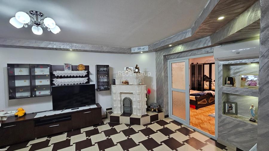 URGENT -Zona AFI Palace casa 2007 parter 3 camere  la 109000 euro - 10