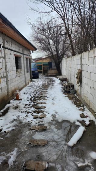 Casa nefinalizata 4 camere , zona Medeea - 2