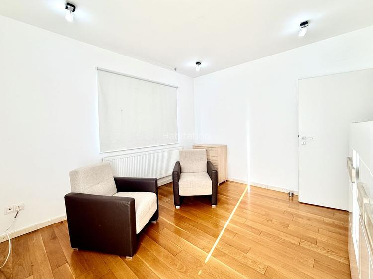 Apartament generos -curte proprie - garaj - 23