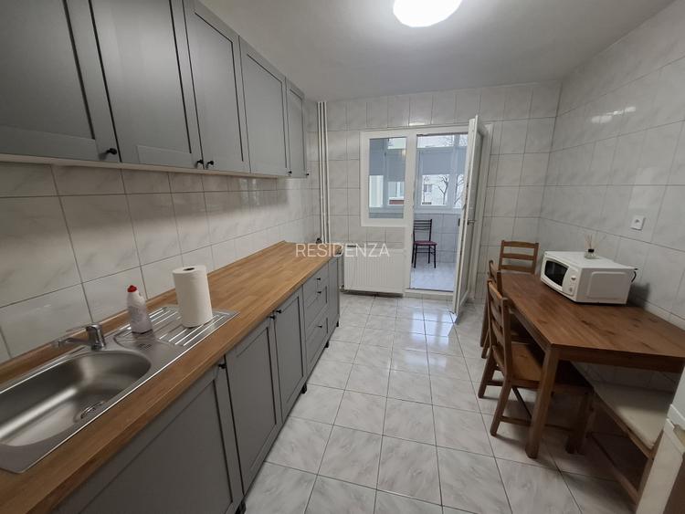 Birou 4 camere Piata Sudului ,2 bai ,10 min metrou , AC , lumini LED - 16