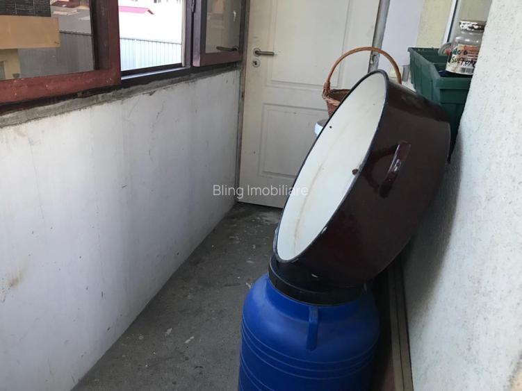 Apartament cu 3 camere, 64 mp, balcon, zona Florilor - 8