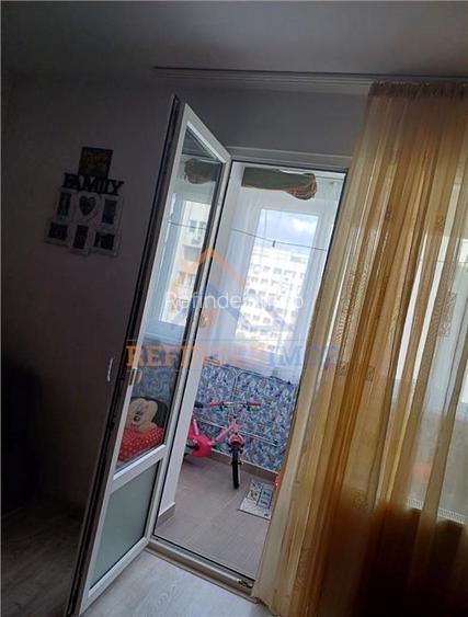 Apartament de vanzare cu 2 camere, zona Titan - Piata Minis - 8