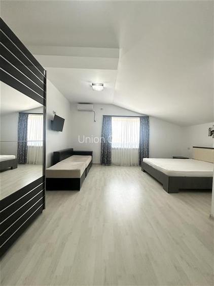 Afacere la Cheie in Mamaia Nord: Pensiune de Vanzare cu 18 Camere - 35