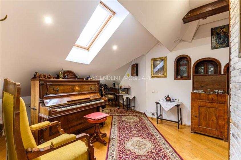 Descopera eleganta istorica si calatoreste in timp, in inima Brasovului - 3