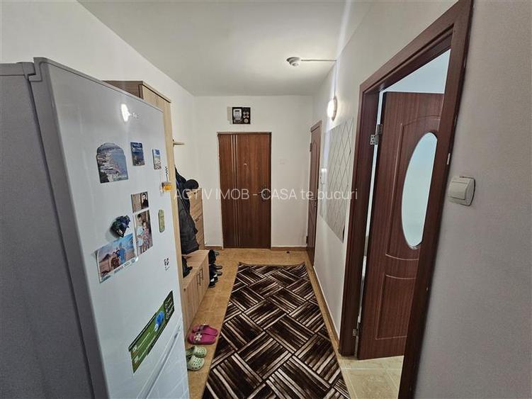 Resita, 3 Cam. Cf. 1, Mobilat+Utilat, Et. 1, Bulevard, Micro 3 - 10