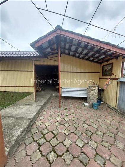 Casa de vanzare cu gradina aproape de Onesti - 5