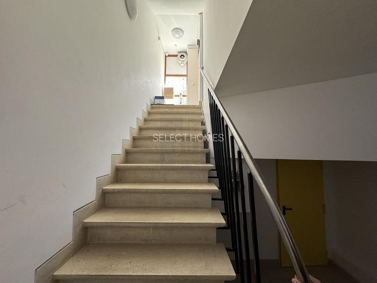 Cladire de birouri consolidata si renovata de inchiriat in *Centrul Vechi* - 58