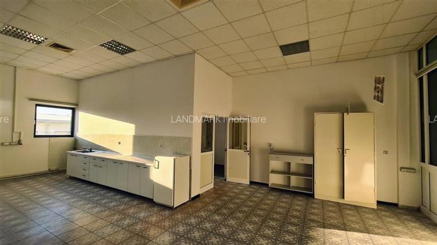 Spatiu show room, 1500 mp , parcare , Calea Lugojului - 7