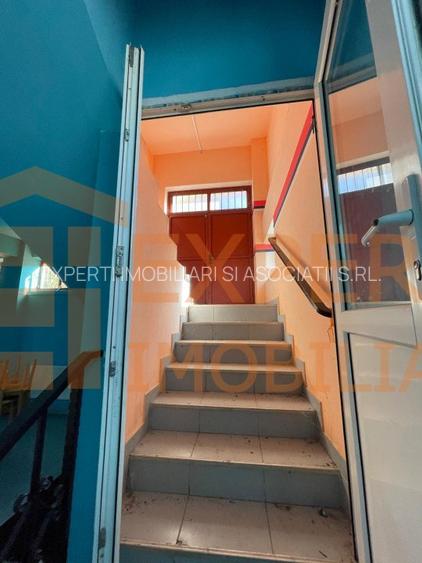 VILA cu spatii comerciale situata in zona CUMPANA - 14