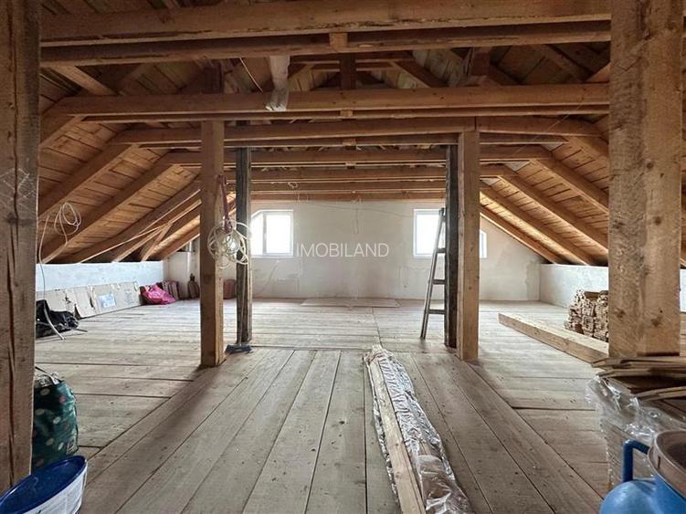 Casa spatioasa 160mp, cu 6 camere si 2150 mp teren - 14