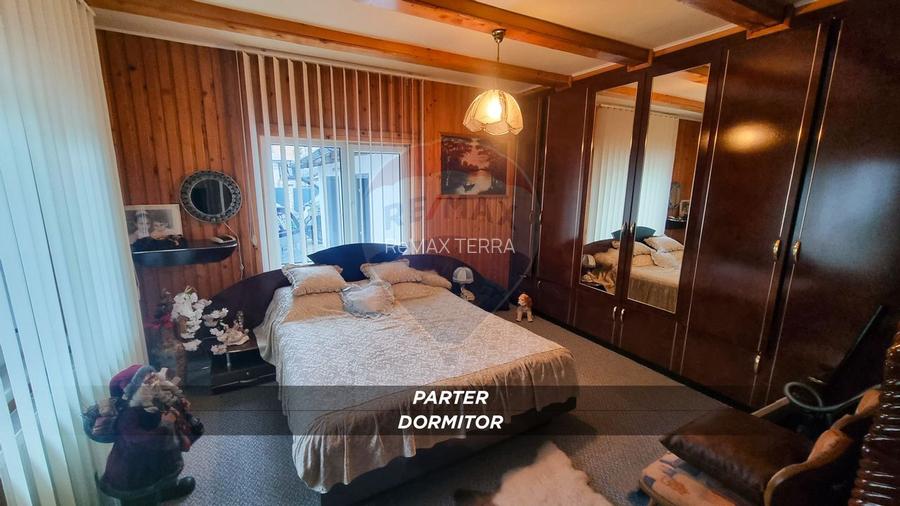 Casă / Vilă cu 10 camere de vânzare în SIGHETUL MARMATIEI zona Central - 40