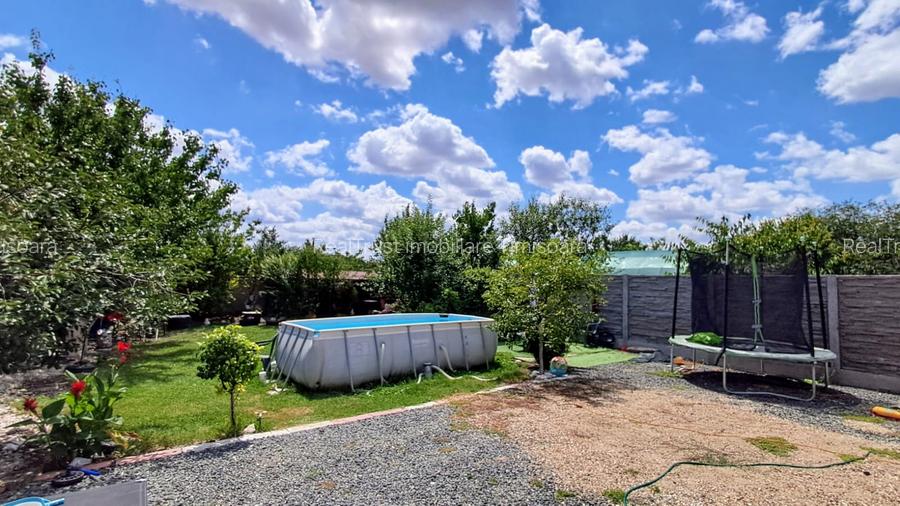 Casa individuală P+M, zonă liniștită, în Vatra veche a satului - 3