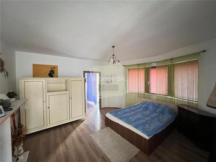 Casa  260 mpu 7 camere 5 bai filigorie teren 500 mp Selimbar - 14