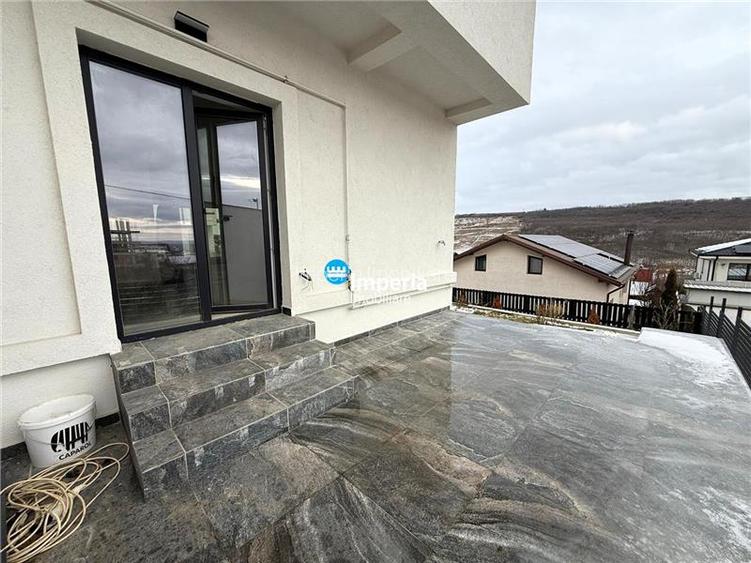 Casa tip duplex de vanzare,125 mp utili, curte 250 mp,Rediu - 15